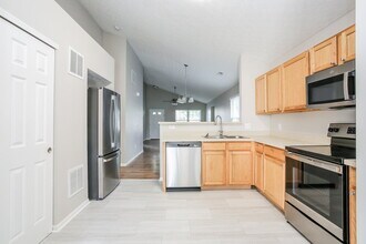 4240 Shortleaf Ln in Grove City, OH - Building Photo - Building Photo