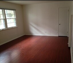 11666 Magnolia Blvd, Unit 9 in North Hollywood, CA - Building Photo - Building Photo