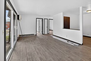 3722 W Karstens Dr in Madison, WI - Building Photo