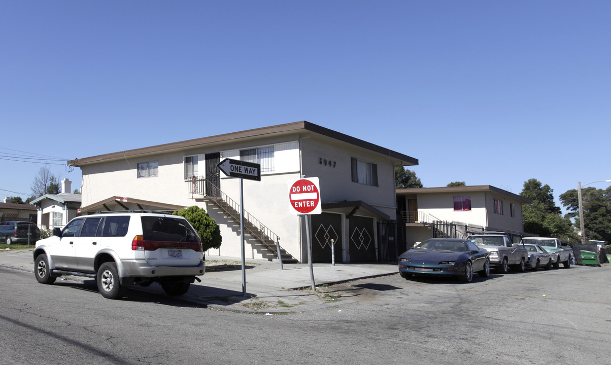 5847 Trask St in Oakland, CA - Foto de edificio