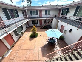 609 Kirk Ave in Ventura, CA - Building Photo