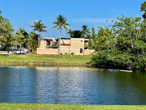 16928 Pierre Cir in Delray Beach, FL - Foto de edificio - Building Photo