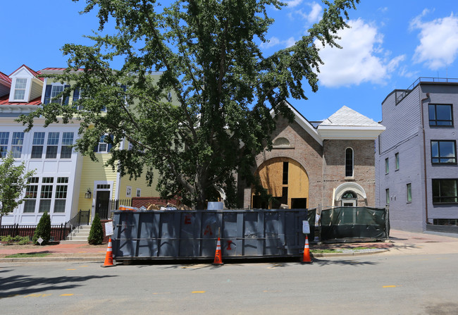 Morton Street Mews in Washington, DC - Foto de edificio - Building Photo