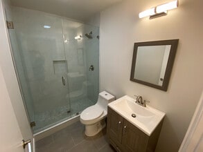 8415 Beckford Ave, Unit B in Northridge, CA - Building Photo - Building Photo