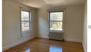 346 Harvard St, Unit 2 in Cambridge, MA - Foto de edificio - Building Photo