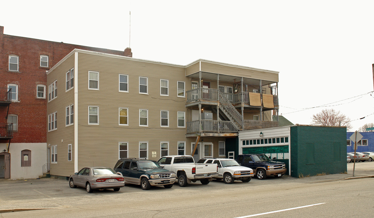 167 Manchester St in Manchester, NH - Foto de edificio