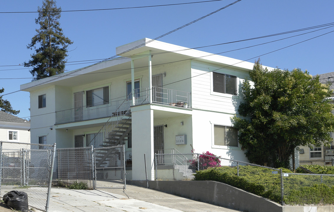 3125 Coolidge Ave in Oakland, CA - Building Photo