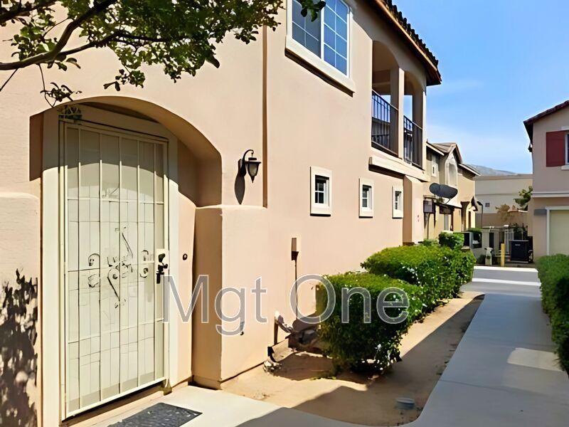 15661 Lasselle St in Moreno Valley, CA - Building Photo