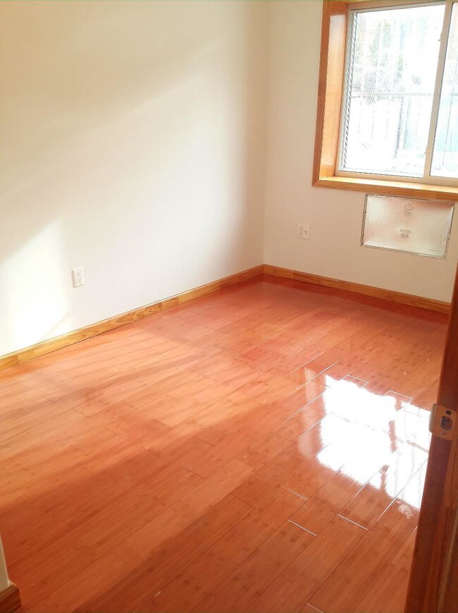 90-14 51st Ave-Unit -1-B in Queens, NY - Building Photo - Building Photo