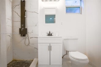 840 NW 170th Terrace in Miami, FL - Building Photo - Building Photo