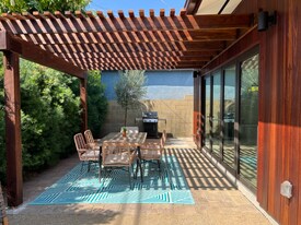 3836 1/2 Seneca Ave in Los Angeles, CA - Building Photo