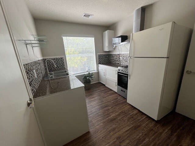 7719 Sign St in Missouri City, TX - Building Photo - Building Photo