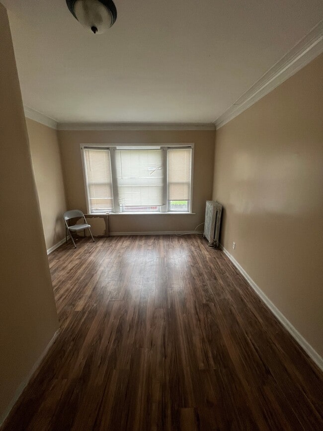 138 W 70th St, Unit Apt 1