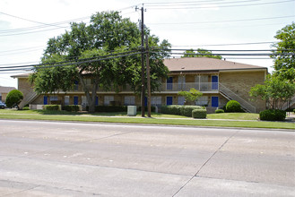 Woodgate Apartment in Garland, TX - Building Photo - Building Photo