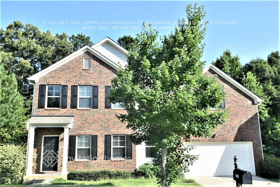 4251 Henry Ridge Ct in Loganville, GA - Building Photo