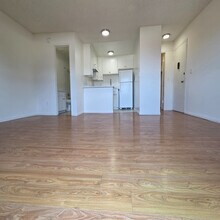 3841 Mentone Ave, Unit 26 in Culver City, CA - Building Photo - Building Photo