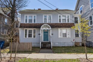 28 Compton St in New Haven, CT - Building Photo