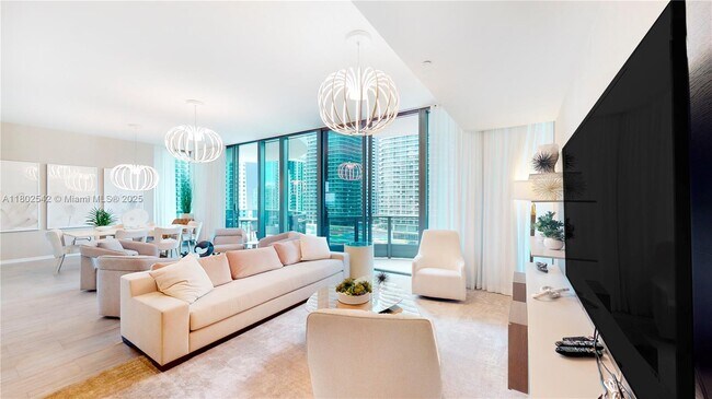 property at 1000 Brickell Plz