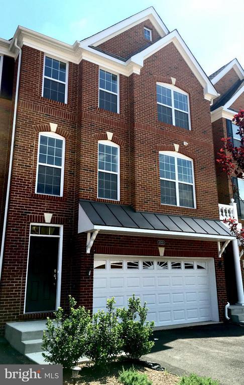 property at 42850 Edgegrove Heights Terrace