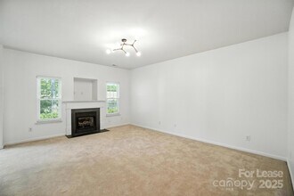 15554 Stronvar House Ln in Charlotte, NC - Building Photo - Building Photo