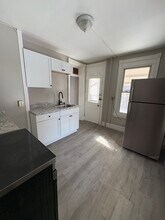 942 Franklin St, Unit 1 in Reading, PA - Foto de edificio - Building Photo