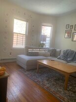32 Fisher Ave, Unit 2 in Boston, MA - Building Photo