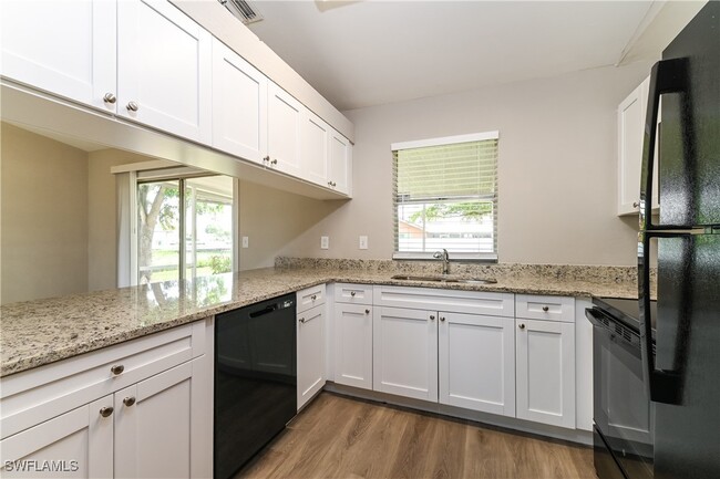 639 NE Juanita Pl in Cape Coral, FL - Building Photo - Building Photo