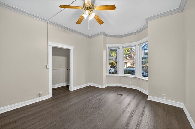 1922 N Whipple St in Chicago, IL - Building Photo - Building Photo