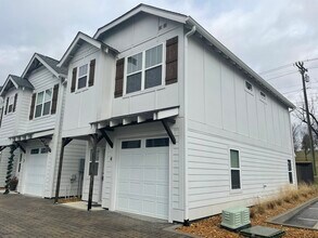 300 Stewarts Ferry Pike in Nashville, TN - Building Photo - Building Photo