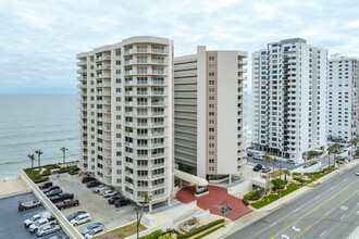 Oceans Six Condominium in Daytona Beach Shores, FL - Building Photo - Building Photo