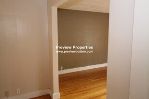 97 Strathmore Rd, Unit 7P in Boston, MA - Building Photo