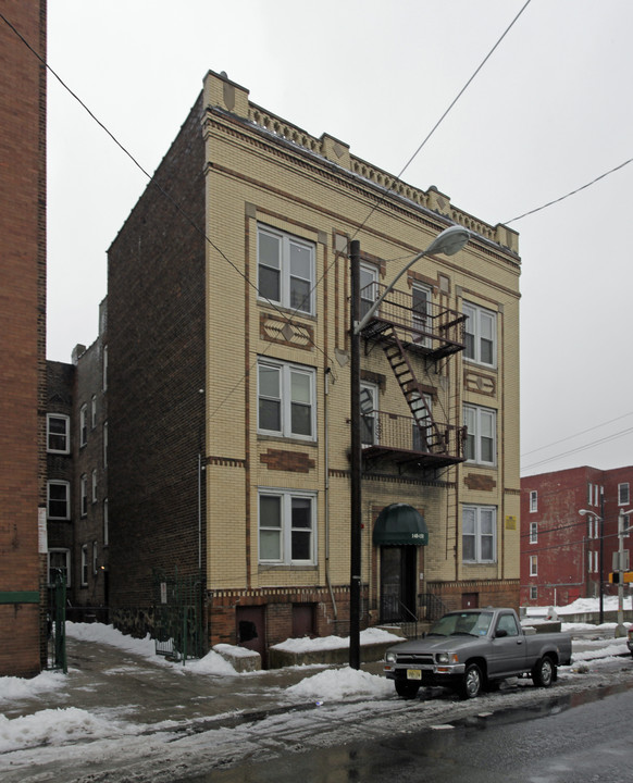 148-150 Summit Ave in Jersey City, NJ - Building Photo