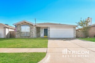 720 Charles City Dr in Arlington, TX - Building Photo