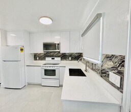 1021 NE 33rd St in Oakland Park, FL - Building Photo - Building Photo