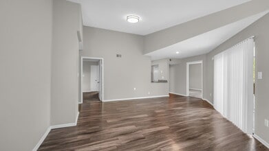 The Nova Apartments in Memphis, TN - Foto de edificio - Building Photo