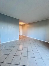 2305 Barton Village Cir in Austin, TX - Building Photo - Building Photo