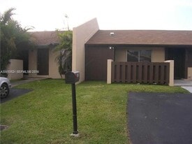 11240 SW 122nd Pl in Miami, FL - Building Photo
