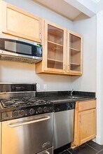 AVENUE B, Unit 1/2FN in New York, NY - Building Photo - Building Photo