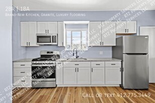 5920 Smithfield St in Boston, PA - Building Photo