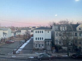 455 S 14th St in Newark, NJ - Building Photo