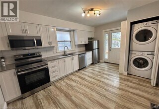 140 Byron Ave in Kitchener, ON - Building Photo - Building Photo