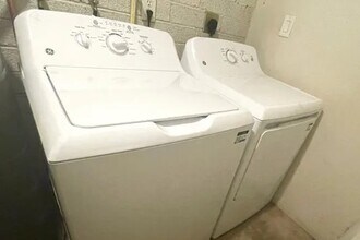 3527 N 61st Dr in Phoenix, AZ - Building Photo - Building Photo