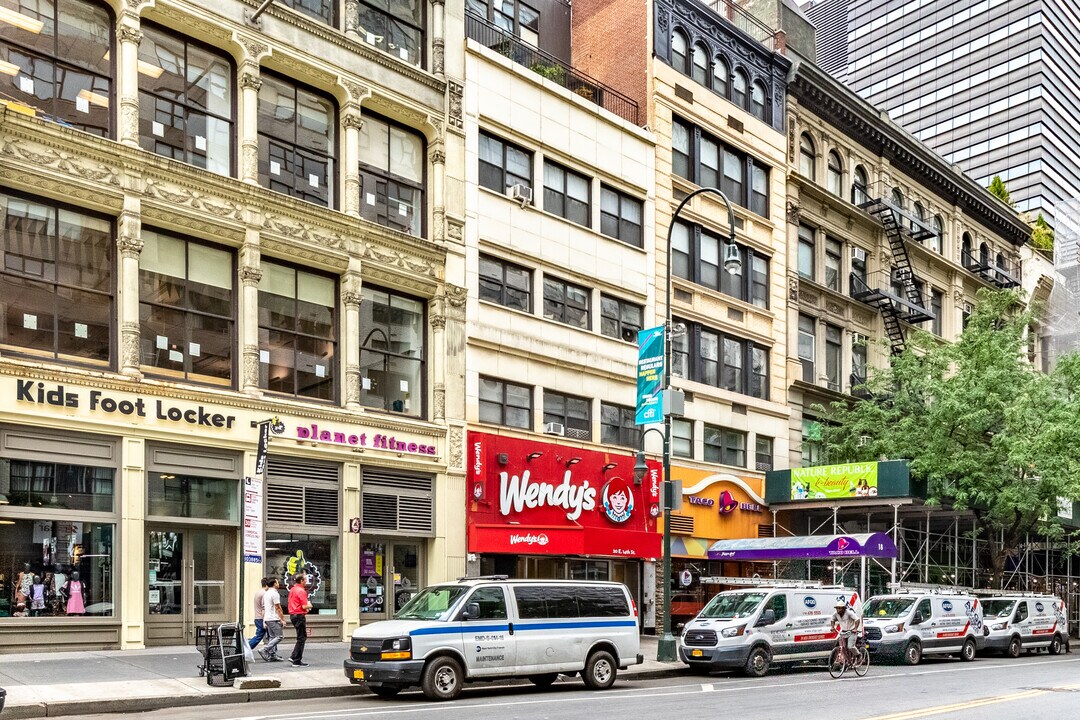18-20 E 14th St in New York, NY - Foto de edificio