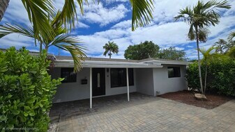 2808 Middle River Dr in Fort Lauderdale, FL - Building Photo