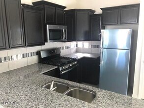 809 Chillington Rd in Horizon City, TX - Building Photo - Building Photo