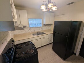 1411 Woodward St in Orlando, FL - Building Photo - Building Photo