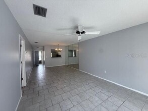 2681 Woodgate Ln in Sarasota, FL - Building Photo - Building Photo