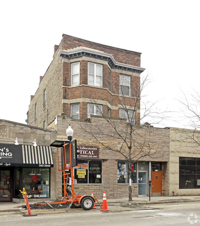 1537-1539 W Devon Ave in Chicago, IL - Building Photo - Building Photo