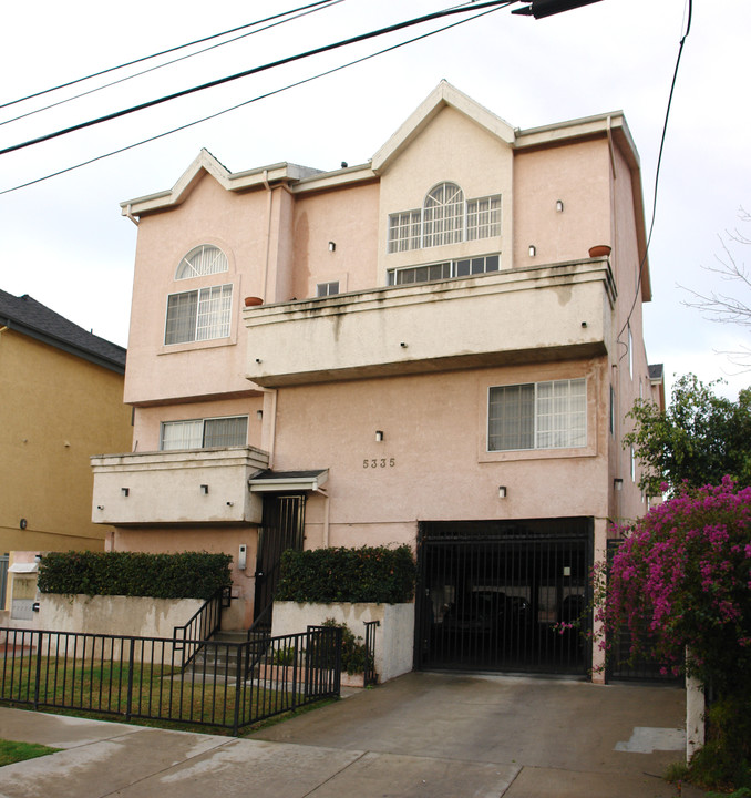 5335 Denny Ave in North Hollywood, CA - Building Photo