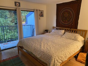 17 Deuce Ct in Fairfax, CA - Foto de edificio - Building Photo